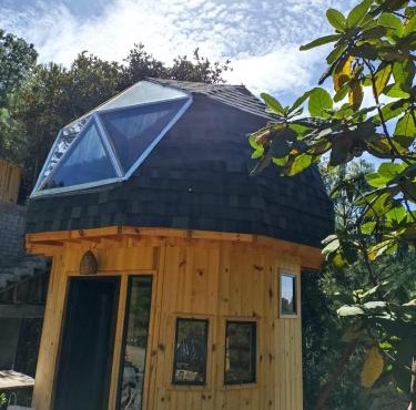Mushroom-shaped cabins