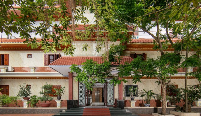 Nam Hai Hotel
