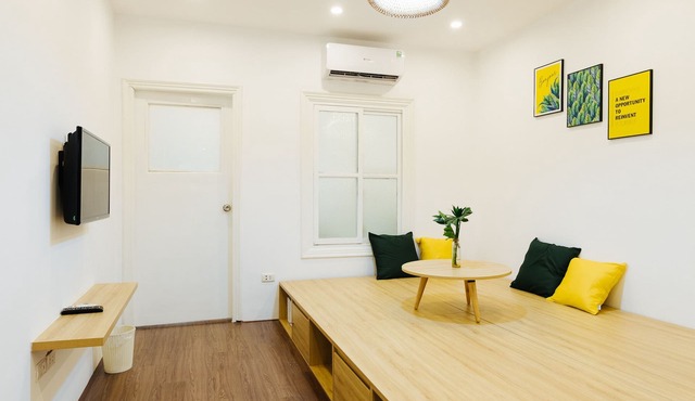Nearby Old Quarter - center in Hanoi, Convenient Aparterment