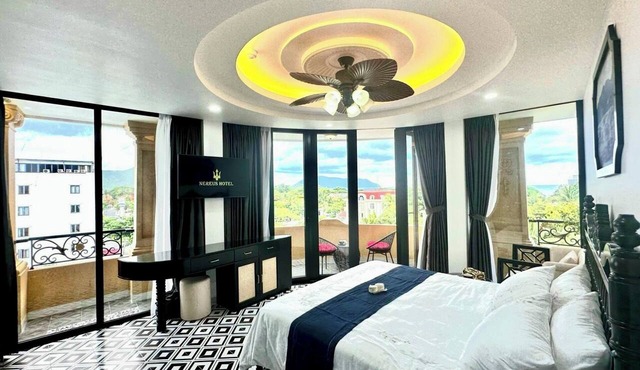Nereus Hotel