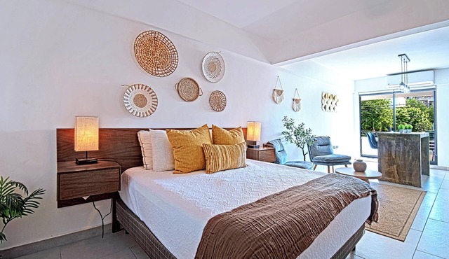 New apartment with communal pool, steps from beach