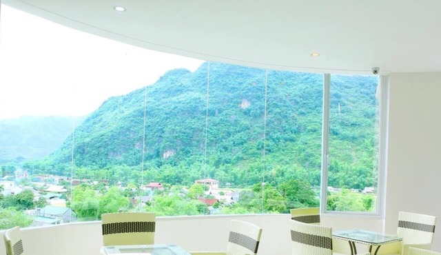Ngoc Bach Hotel