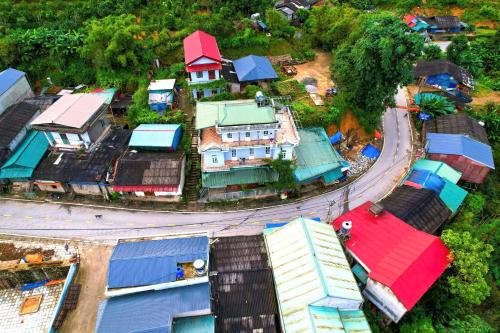 Nhà nghỉ Hoàng Gia