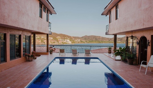 Nice vacation place to relax under the hot sun of zihuatanejo