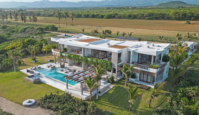 Oaxaca Beachfront Luxury Villa for 12: Niku House