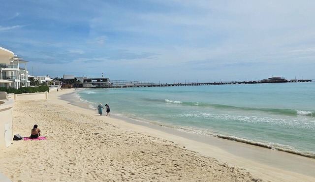 Ocean-Front, 3 Bedroom Penthouse, Family Friendly, Playa, Xaman Ha #7201.