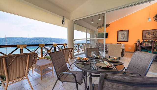 Ocean View Condo Close to Town