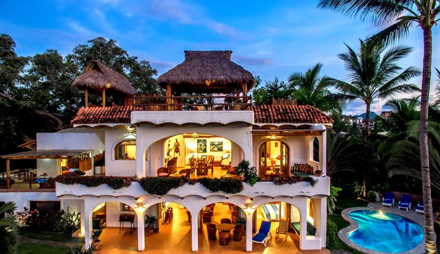 Oceanfront Estate, Paradise in Sayulita's Best Location! Private Pool & Gardens.