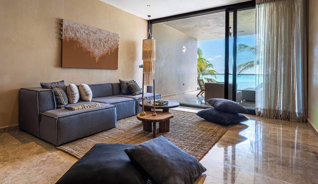 Oceanfront Luxury Condo in Bahia Soliman | Swimming Pool + Spectacular View