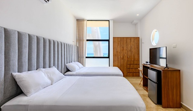Oceanfront Studio with a Pool, WIFI, Central A/C, Great Location