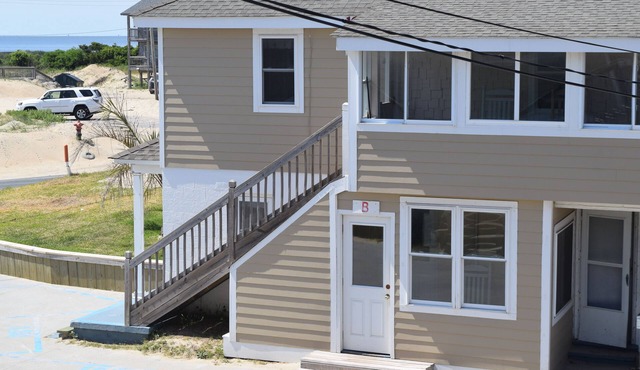 Oceanside Accommodations - Efficiency Room with Cooking