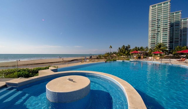 "Ogo Vallarta" | 5 Pools, Gym, BBQ & Workspace