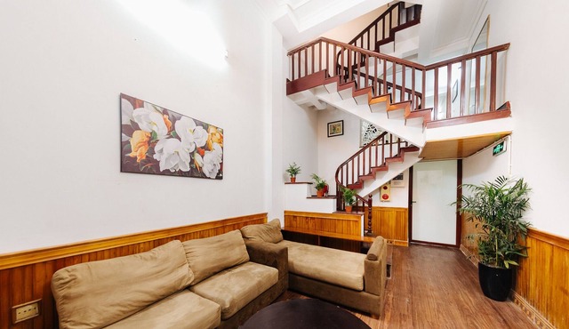 Old Quarter ENTIRE house - Bathtub,Balcony,BBQ area,Snooker, private bathrooms