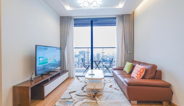 One, Two bedrooms Vinhomes Metropolis near Lotte building