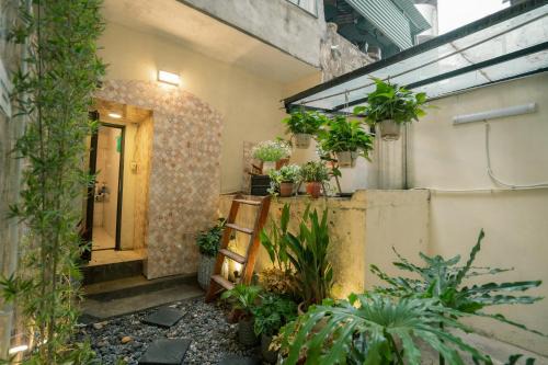 Opera House Lucy Homee Hanoi Elegance Garden Villa Homestay, French Quarter