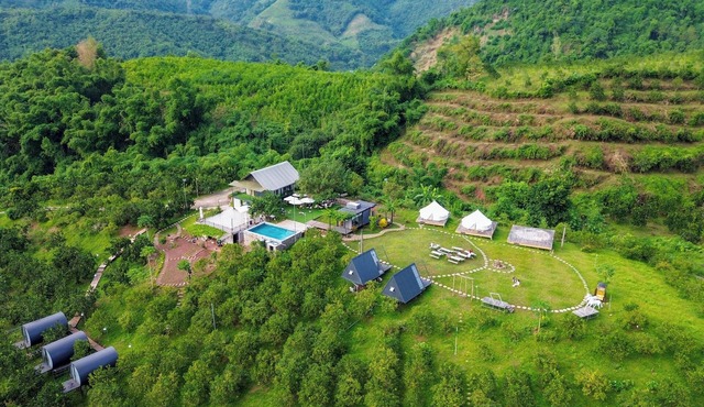 Ora Hill Farmstay & Glamping Hoa Binh