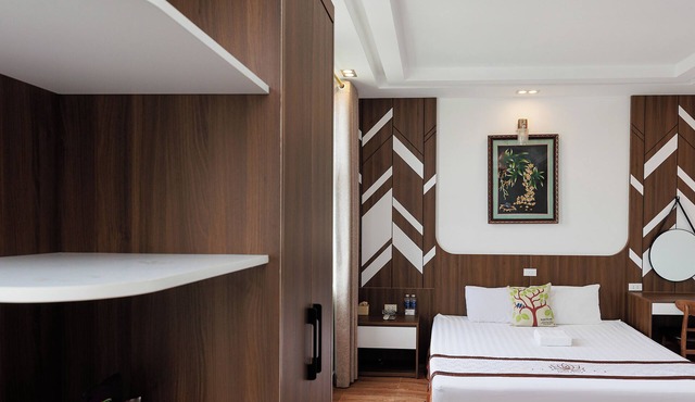 OYO 472 Lenka Hotel