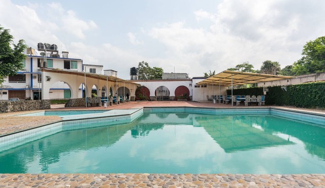 OYO Hotel Casa Blanca