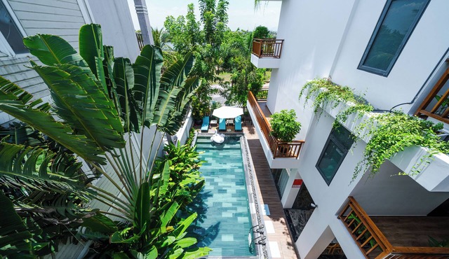 Palm River Boutique
