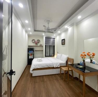 Paradise Hotel