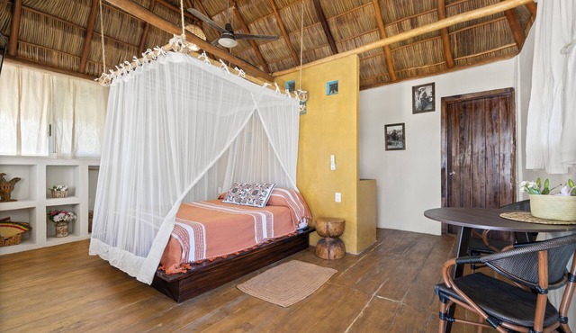 PAROTA CABAÑA (OCEANFRONT WITH PRIVATE POOL)