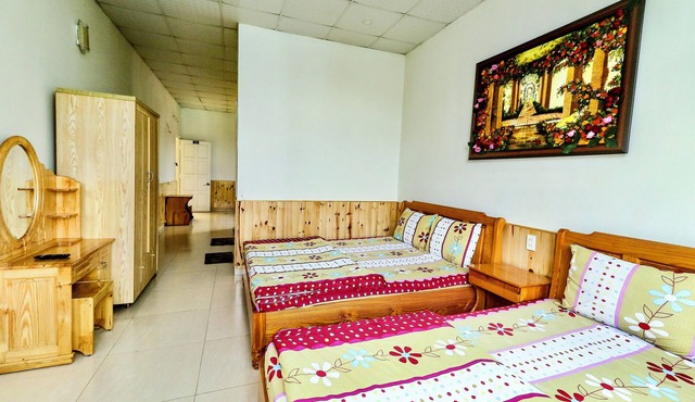 Peaceful 1-Bedroom Suites A with Full Kitchen & WiFi in Da Lat
