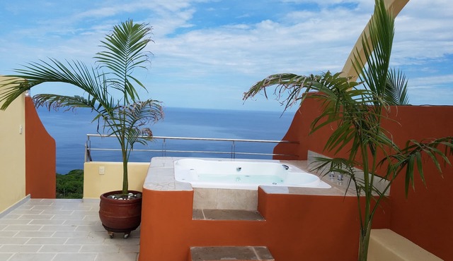 Penthouse 5th floor Ocean View Condo 507
