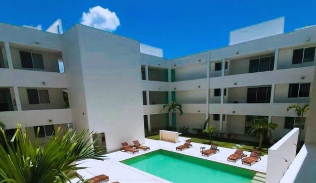 Penthouse w private pool and patio! Enjoy walks in the beach and amazing sunsets