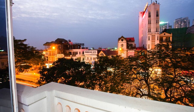 Phuong Trang Hotel Hanoi