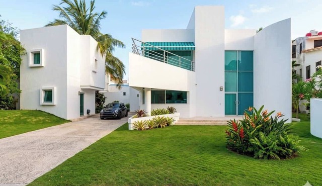 Playacar Private Pool Villa | Walk to Beach & 5th