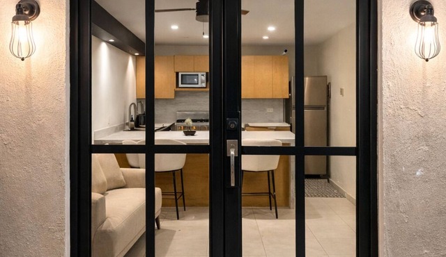 Practical stay 5 min from airport perfect for early flights/late arrivals