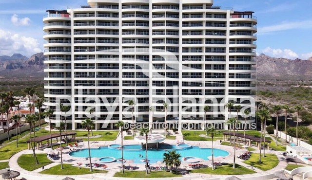 Premier Playa Blanca Condo 204: 1BR,1.5BA,Beachfront,Ocean Views,Hotel Service