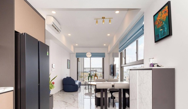 Premium 2BRs Apt with AC, Free Gym & Pool; 1.5km from TSN airport