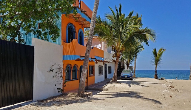 Privacy with sea breezes and beach side views