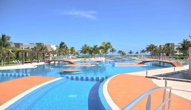 Private Jacuzzi | Infinity Pool | Beach | Terrace