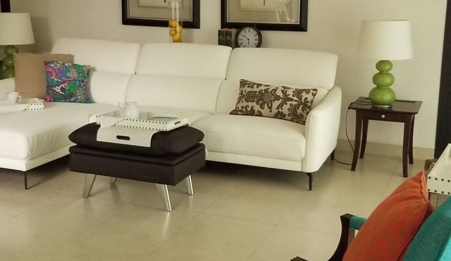 PUERTO VALLART, GRAND VENETIAN. NICE CORNER UNIT 2ND FLOOR WITH 3 BALCONIES!