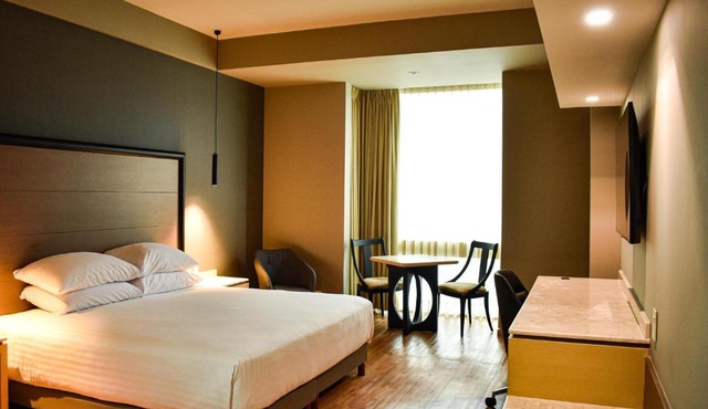 Ramada by Wyndham Mexico City Santa Fe