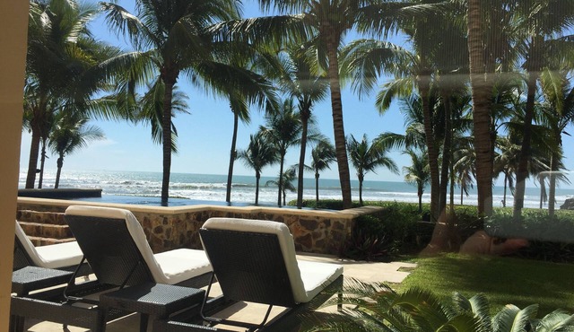 Real Beachfront paradise apartment