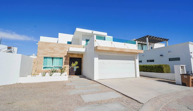 Relax: Stunning Costa Diamante Home F18