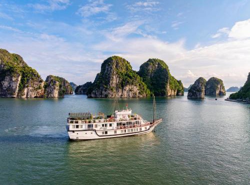 Renea Cruises Halong