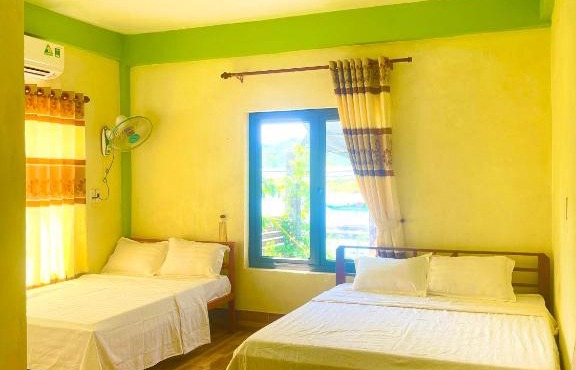 River Life Homestay