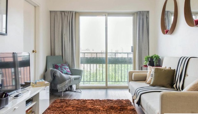 RiverGate Apartment with Central View