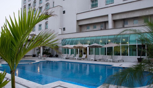 Rivoli Select Hotel