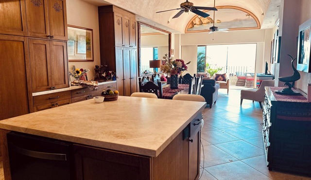 Romantic Zone, Beachfront, Penthouse Condo