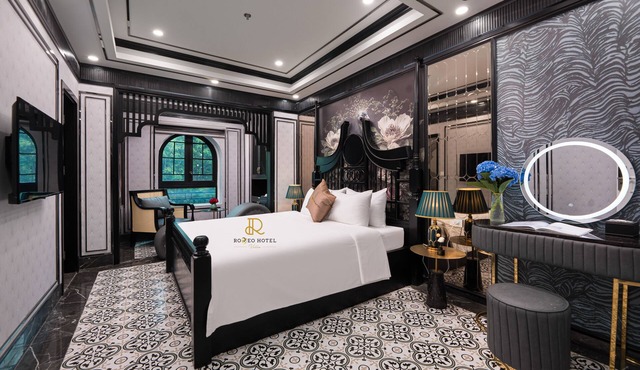 Romeo Villa Hotel HN - by BAY LUXURY