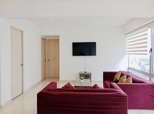 Romulo OFarril 2parking-3BR-2BA