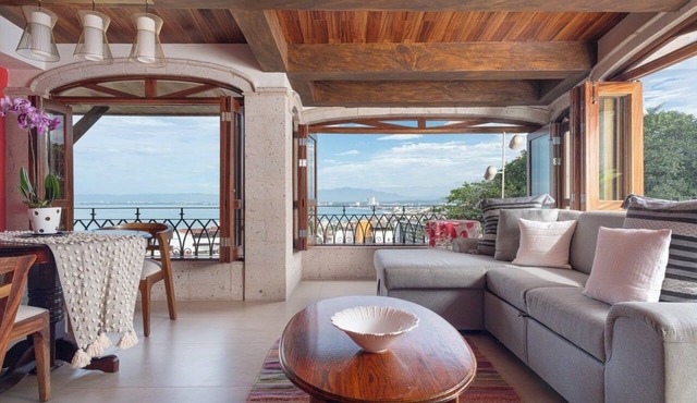Rooftop 1-BR Penthouse w/Ocean Views and Private Hot Tub at Luxury Resort