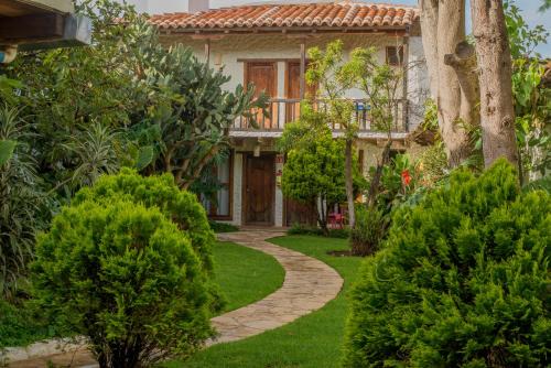 Rossco Hostel & Hotel