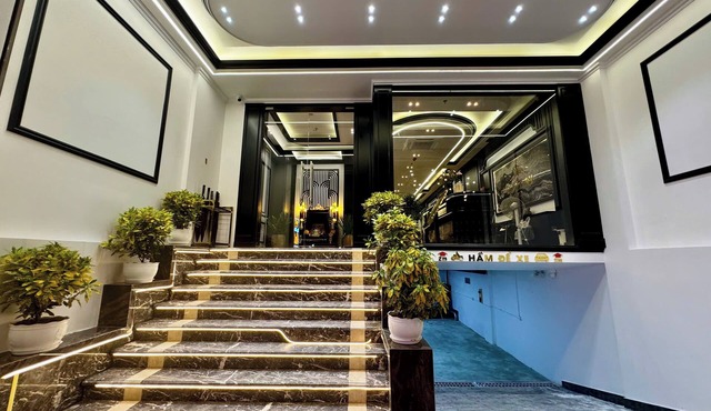 Royal Hanoi Hotel
