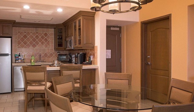 Royal Three Bedroom Penthouse with Hot Tub - All-inclusive Option